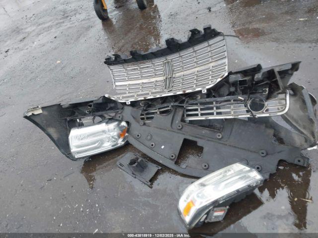 Lincoln Navigator Image 8