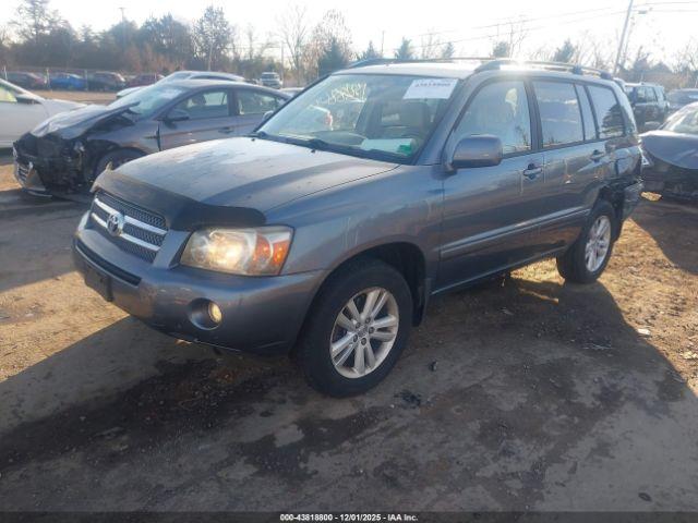 Toyota Highlander V6 Image 2