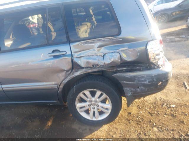 Toyota Highlander V6 Image 7