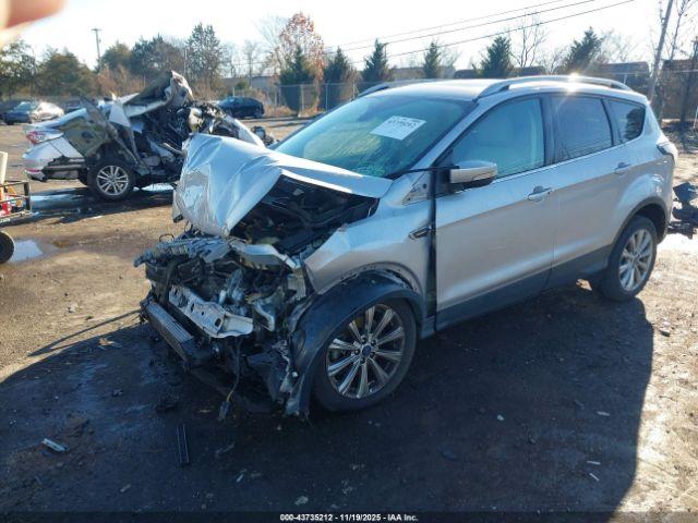 Ford Escape Titanium Image 3