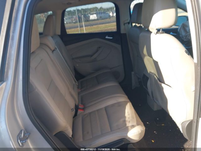 Ford Escape Titanium Image 6