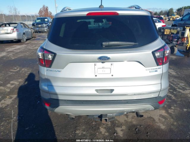 Ford Escape Titanium Image 14