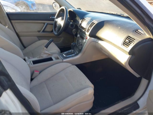 Subaru Legacy 2.5i Image 5