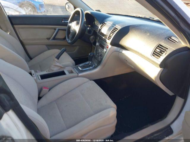 Subaru Legacy 2.5i Image 5