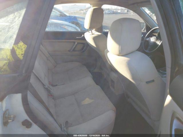 Subaru Legacy 2.5i Image 9