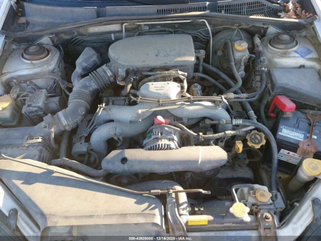 Subaru Legacy 2.5i Image 8