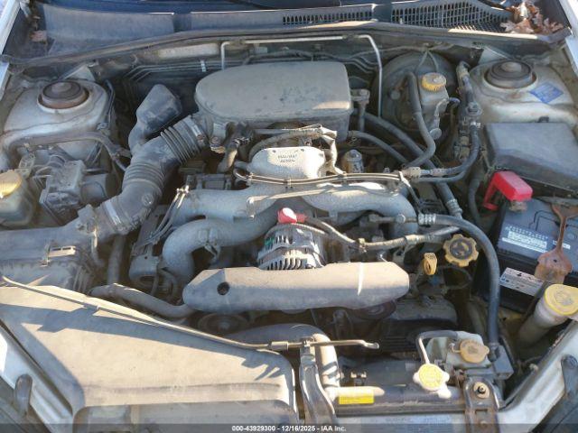 Subaru Legacy 2.5i Image 8