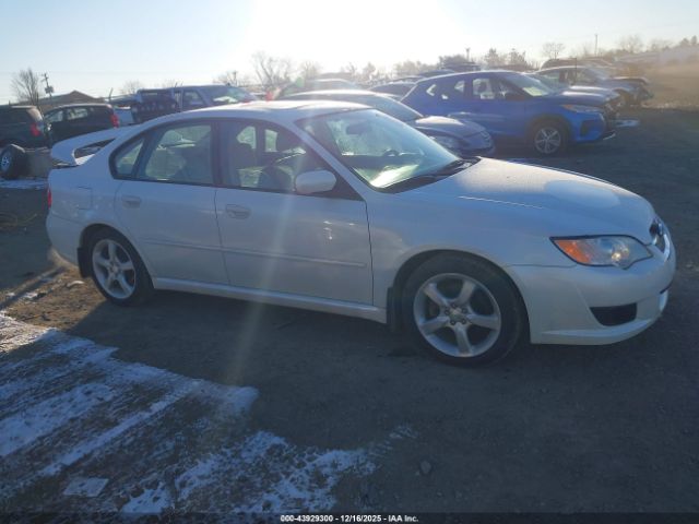 Subaru Legacy 2.5i Image 11