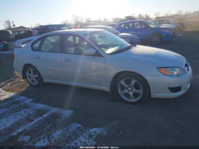 Subaru Legacy 2.5i Image 11
