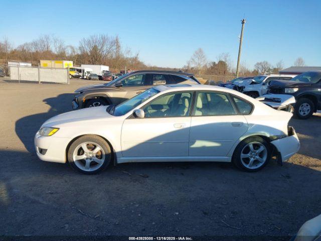 Subaru Legacy 2.5i Image 15