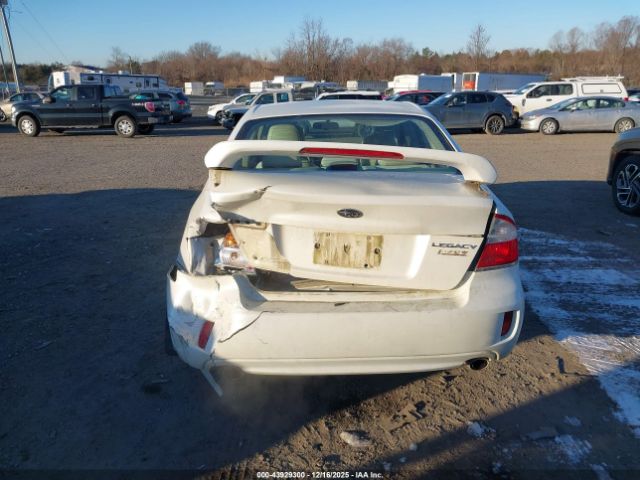 Subaru Legacy 2.5i Image 12