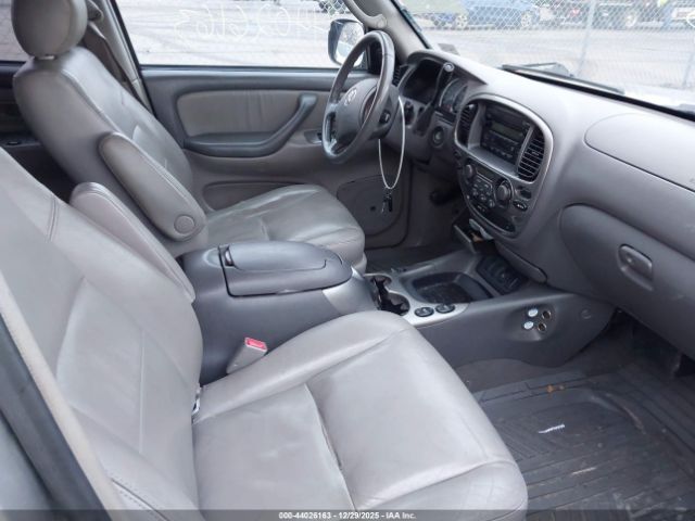 Toyota Sequoia Limited V8 Image 6