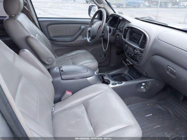 Toyota Sequoia Limited V8 Image 6