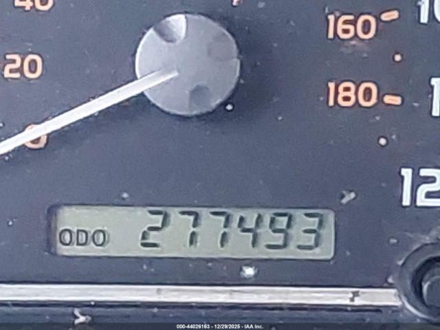 Toyota Sequoia Limited V8 Image 13