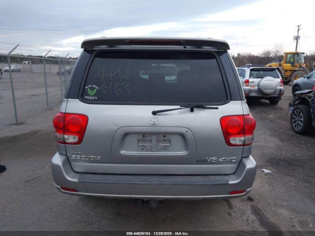 Toyota Sequoia Limited V8 Image 12