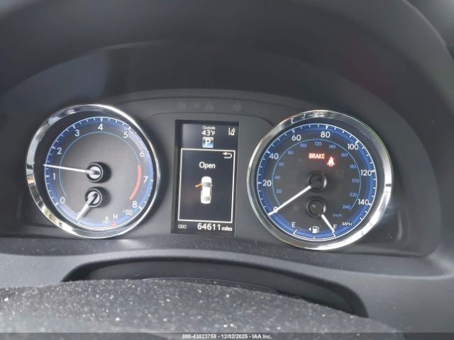 Toyota Corolla Se Image 6