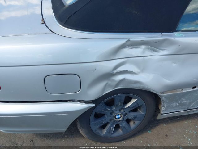 BMW 3 Series Image 12