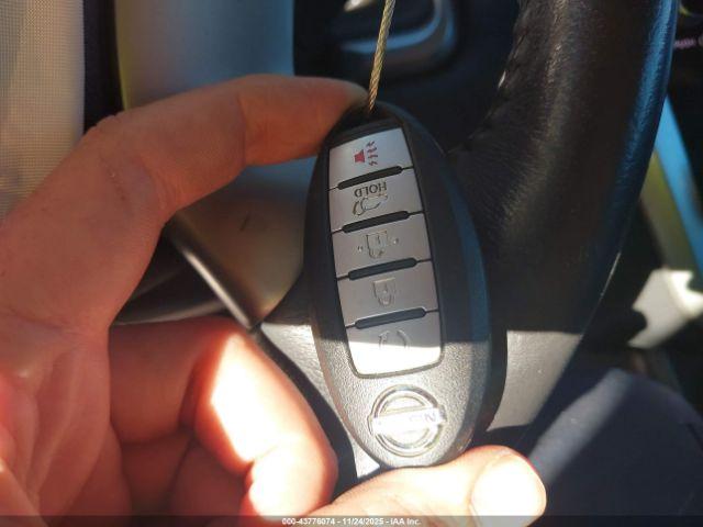 Nissan Murano Platinum Image 2