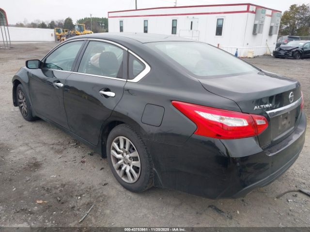 Nissan Altima 2.5 S Image 3