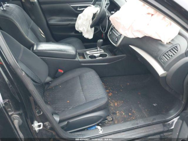 Nissan Altima 2.5 S Image 8