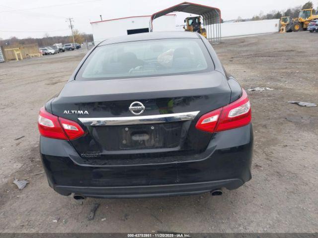 Nissan Altima 2.5 S Image 16