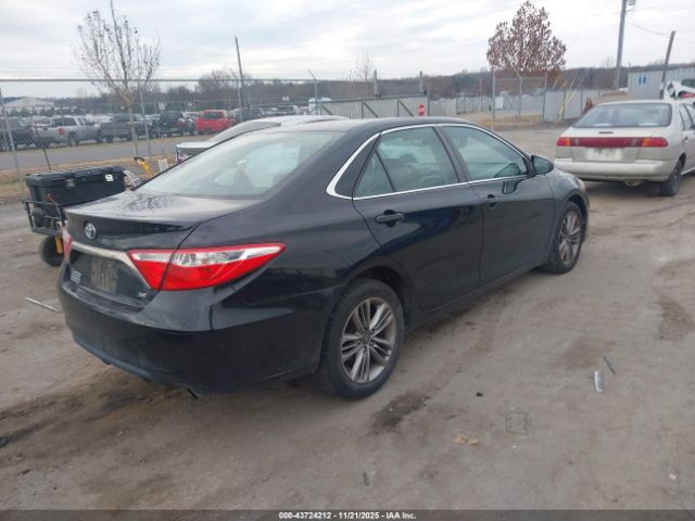 Toyota Camry Se Image 13