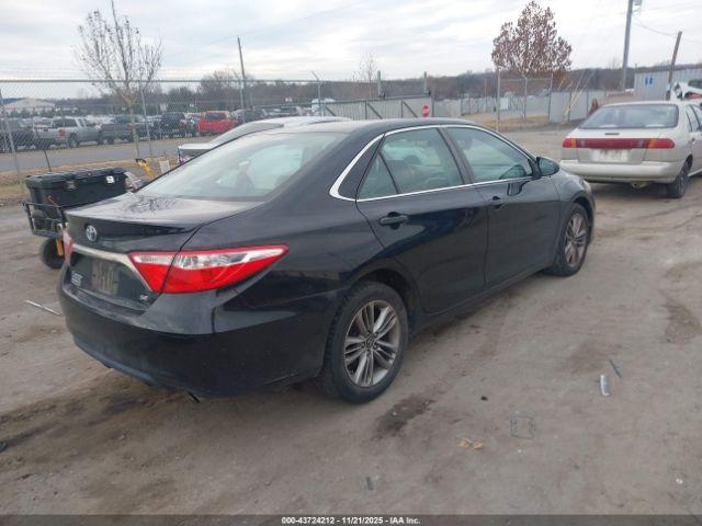 Toyota Camry Se Image 13