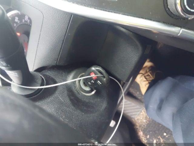 Toyota Camry Se Image 15