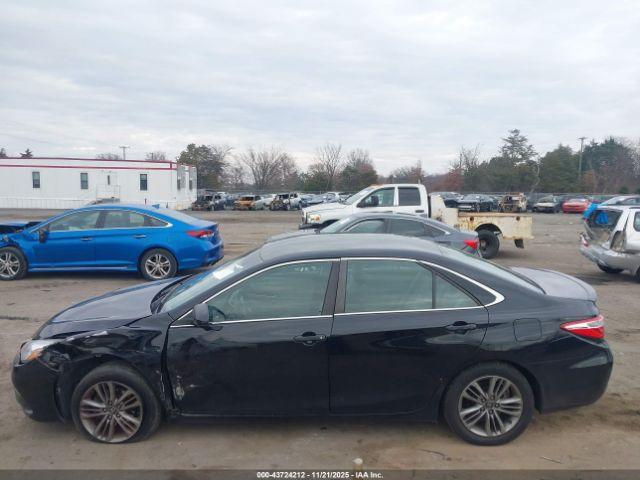 Toyota Camry Se Image 3