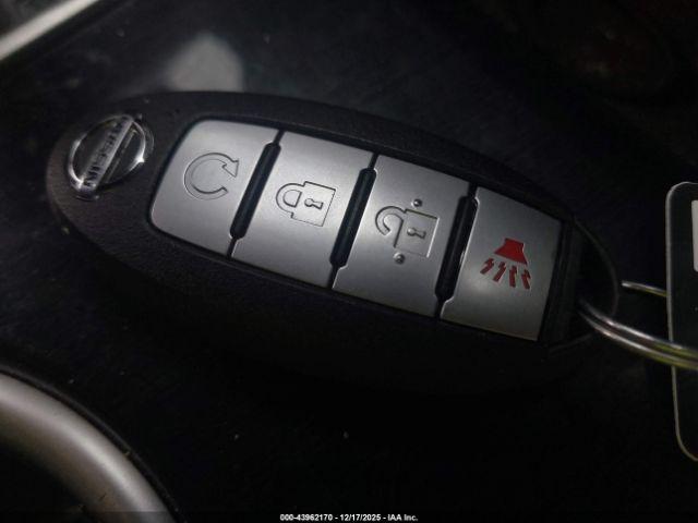 Nissan Pathfinder Sv Image 12