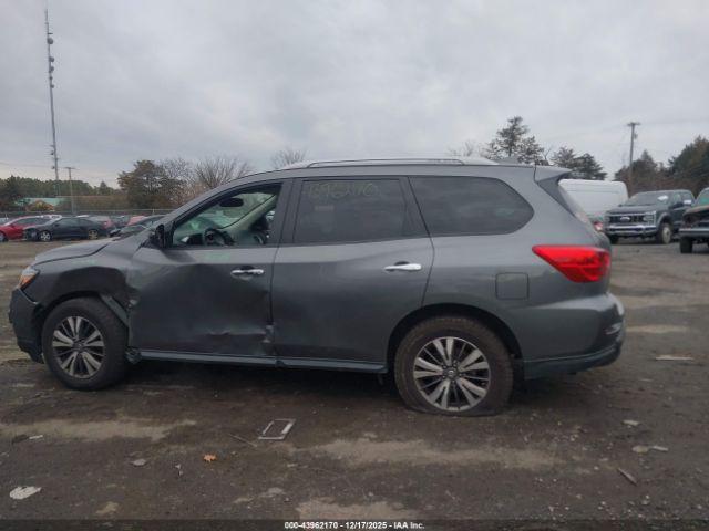 Nissan Pathfinder Sv Image 10