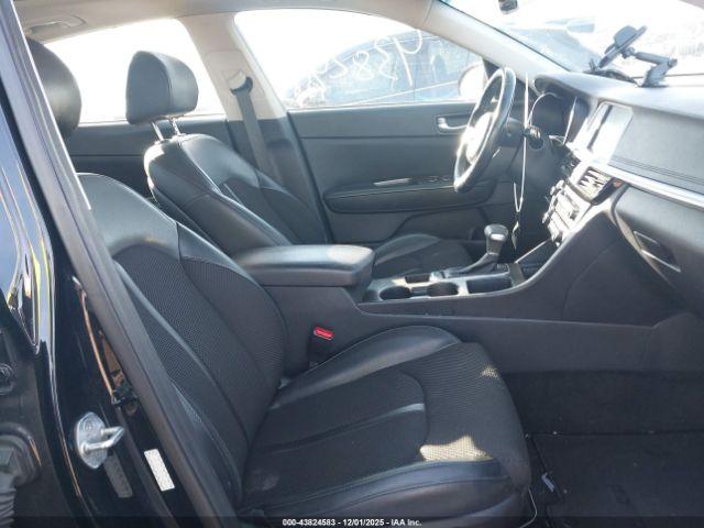 Kia Optima S Image 10