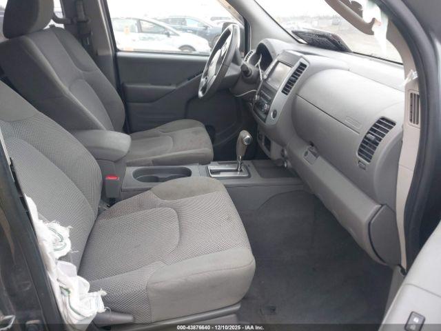 Nissan Frontier Sv Image 3