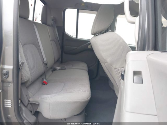 Nissan Frontier Sv Image 11