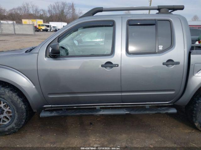 Nissan Frontier Sv Image 13