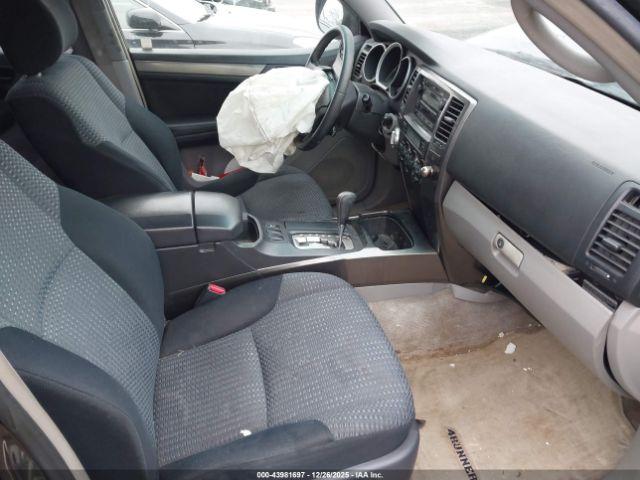 Toyota 4Runner Sr5 Sport V8 Image 4