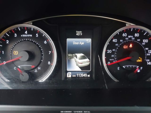 Toyota Camry Se Image 15