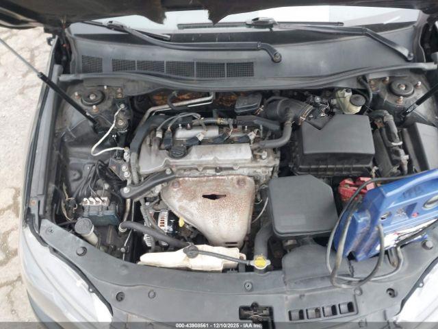 Toyota Camry Se Image 12