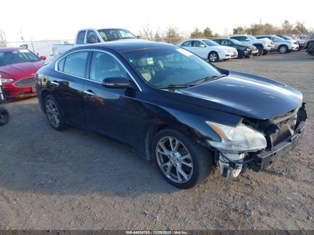  Salvage Nissan Maxima