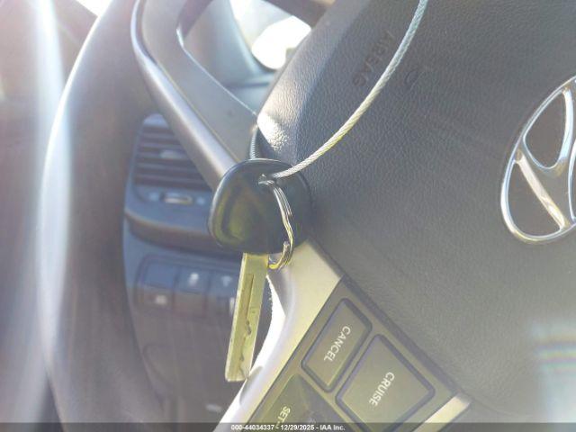 Hyundai ACCENT Gs Image 11