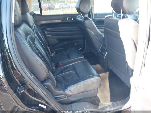 Lincoln MKT Standard Image 7