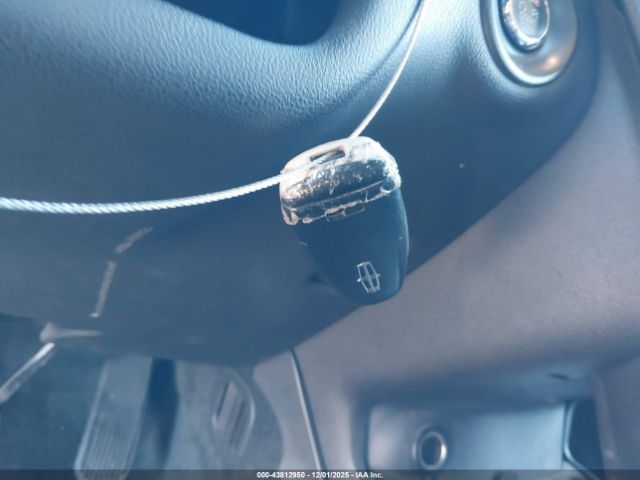 Lincoln MKT Standard Image 13