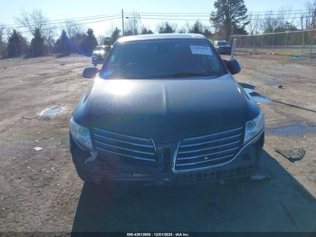 Lincoln MKT Standard Image 11