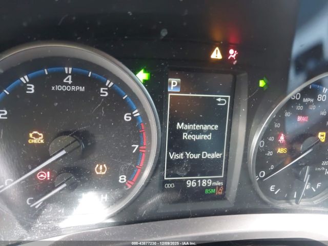 Toyota RAV4 Xle Image 10