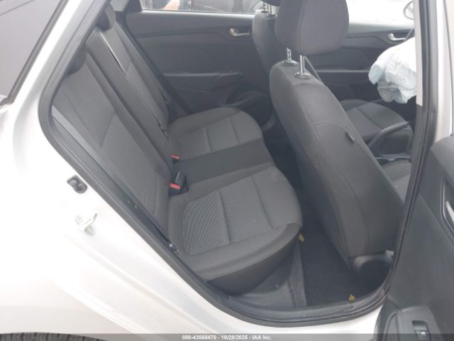 Hyundai ACCENT Se Image 13