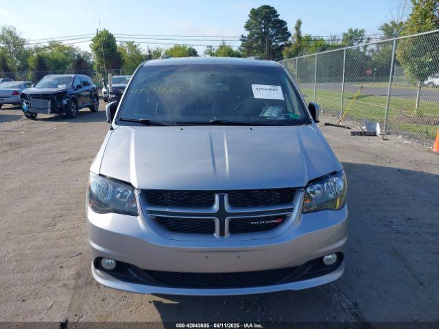 Dodge Grand Caravan Gt Image 13