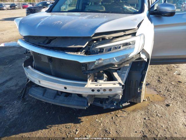 Honda Pilot Touring Image 12