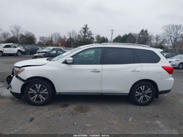 Nissan Pathfinder S Image 12