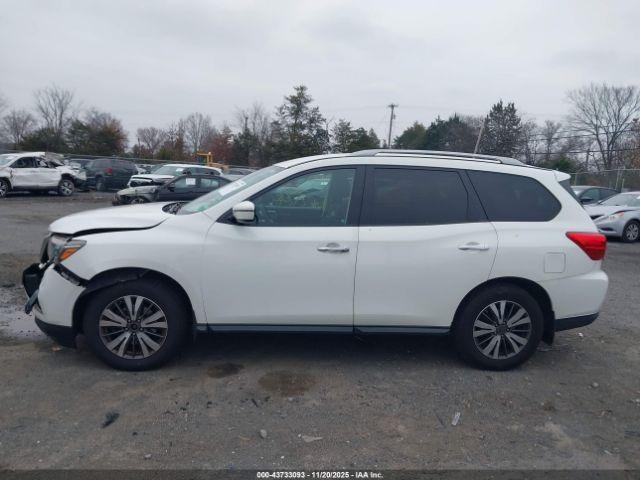 Nissan Pathfinder S Image 12