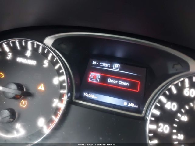 Nissan Pathfinder S Image 14